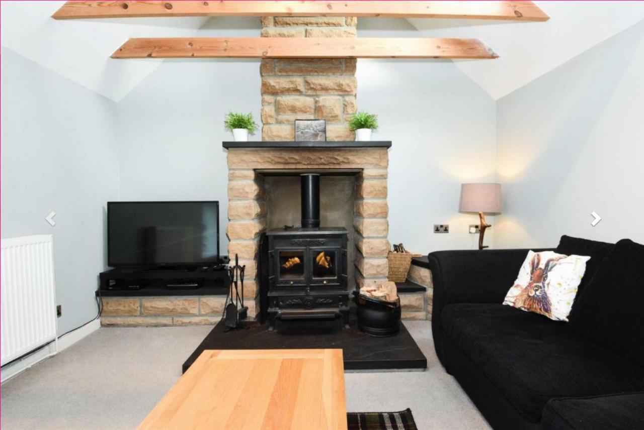 Ailnack Cottage -Cheerful Cottage With Secure Garden And Off Street Parking Sleeps 4 Tomintoul Exterior foto